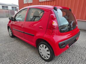 Peugeot 107 1.0i 50 Kw Original Lak Skvělý Stav Bez Koroze  - 4