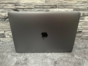 MacBook Pro 13 2017 i5 / 8GB / 256GB - 4