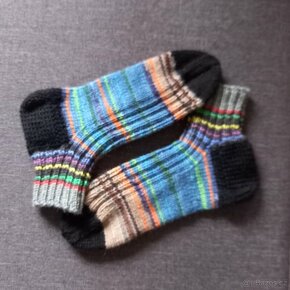 Ručně pletené ponožky - 4