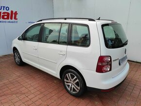 VW Touran 1.6 MPi  75 kW 7 MÍST KOUPENO V ČR R.V. 2010 - 4