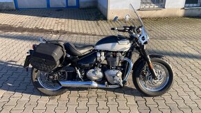 Triumph Bonneville - 4