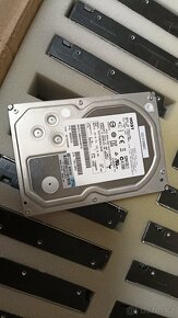 20 kusů 2TB 3,5" SAS 7200rpm disky - 4