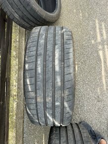 Jeté pneu Bridgestone Potenza Sport 275/35 245/40 - 4