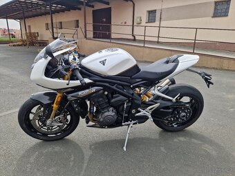 Triumph Speed Triple RR 2400km rv. 2023 - 4