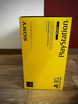 PlayStation 5 - 30th Anniversary Limited Edition - 4