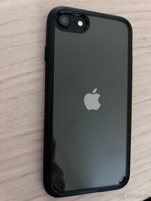 iPhone SE (2020) černý 128GB - 4