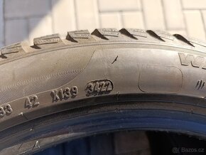 255/40/18 zimní Pirelli 2ks - 4