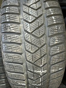 Pireli 215/55 R17 - 4