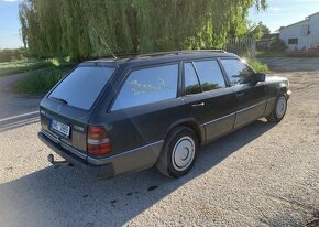 Mercedes Benz W124 300TD automat - pohřební - 4