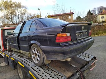 BMW E36 320i M50B20 - Sedan - Díly - 4