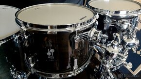 Prodám nové bicí Sonor AQ2- lak, transparent black - 4