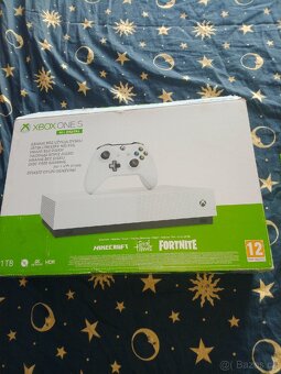 Xbox one s 1TB vyměním za PlayStation 4 - 4