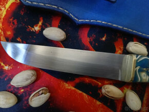 Nůž z N690, 61HRC,skořápky pistácie.UV stabilní.Pro leváka - 4