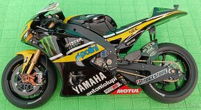 TAMIYA 1/12 YAMAHA YZR-M1 MONSTER - 4