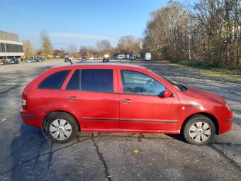 Prodám škoda fabia combi 1.2 47kw, r.v. 2005 - 4