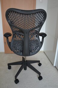 Kancelářská židle Herman Miller Mirra 2 NOVÁ (PC 28 000,-) - 4