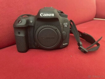 Canon EOS 7D MARK II + Canon Battery Grip - 4