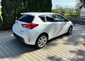 Toyota Auris 1,8 Hybrid,1 Majit.prav,servis benzín - 4