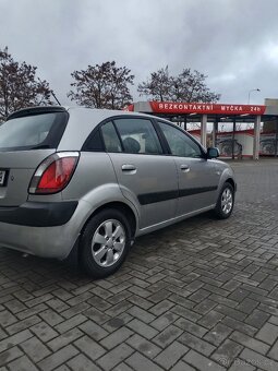 Kia Rio 1.4 I 77 kW najeto 87 XXX km nová STK - 4