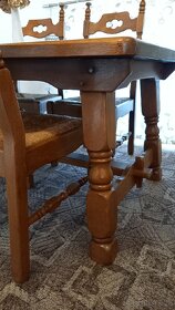 MASIV Jídelní stůl + 4 židle - 4