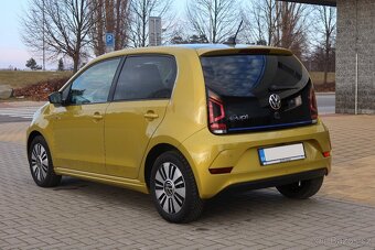 Volkswagen e-Up 61 kw, ČR, DPH, kamera, serviska, 36,8 kWh - 4