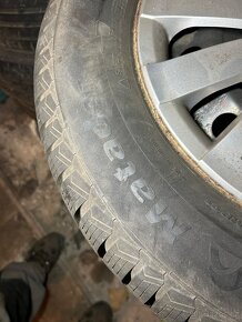 215/65 R16 zimni včetně disku - 4