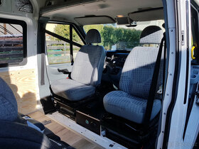 Otočná konzole Ford Transit a Ford Transit Custom - 4