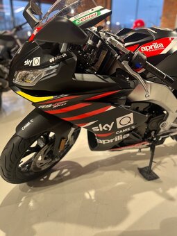 Aprilia RS 125 Replica - 4