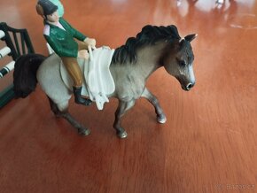 Schleich Sada parkur s koňmi - 4