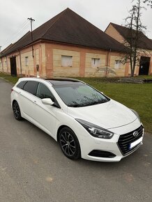 Hyundai i40 CW - 1.7 CRDi 104 kW - PREMIUM Edition, Automat - 4