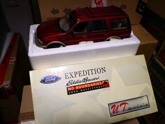 1:18 Autoart, modely SUV - 4