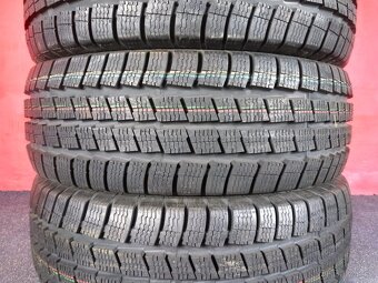 Prodám zimní pneu 215/65 R16 C 109/107 R Point-S - 4