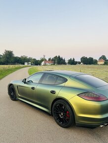 Porsche Panamera 4.8 V8 - 4