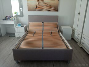 Prodám čalouňenou postel Reflex 140cm x 200cm - 4