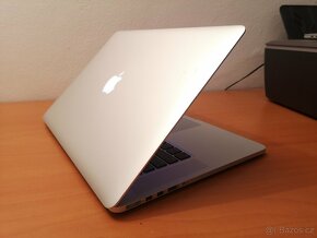 Apple MacBook Pro 2015 15" 2.8/16G/512G/AMD - 4