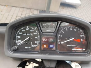 Honda Transalp XL600V - 4