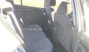 VW Golf 5 - 4