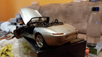 1:18 bmw z8 kyosho - 4