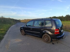 Prodám VW Touran 1.6i 75kw 7mistné. - 4