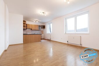 Prodej bytu 1+kk, 37 m2 - Hradec nad Moravicí, ev.č. 00498 - 4