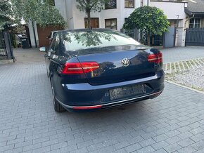 Volkswagen Passat Higline 2.0Tdi DSG 110KW rok 2015 - 4