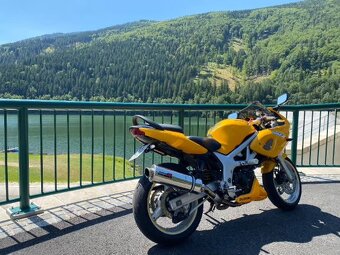 Suzuki SV650s - 4