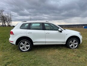 VW Touareg 4.2TDI Top stav interiér R-line - 4