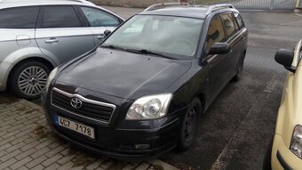 Toyota AVENSIS 1,8VVT-i,kombi,..klima,tažné,automat- - 4