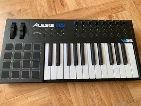 Alesis VI25 MIDI keyboard - 4