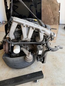 Ford Sierra 2.0 DOHC motor - 4