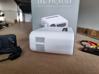 Prodám zcela nový LED projektor AAO YG330 - 1500 lumenů - 4