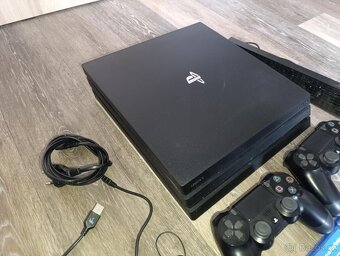 PS4 1tb Pro - 4