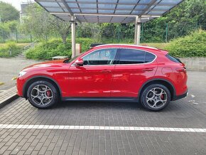 Alfa Romeo Stelvio 2.0T 206kw Q4. Koupeno nové v ČR, - 4