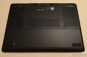 Dell Precision 7520,Intel Xeon 4-jádro, 32 GB RAM, 2 disky - 4